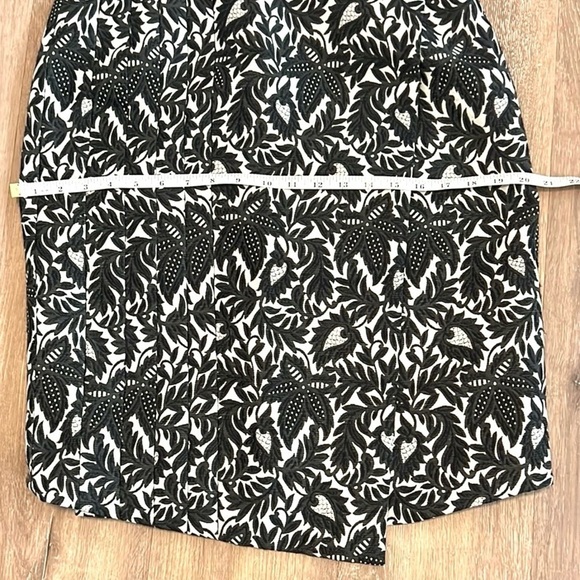 J.Mendel Paris,Stunning,LOW-V CUT, Textured Light Brocade,Low-Front Lip,Size 10 - Picture 13 of 15